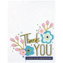 Cargar imagen en el visor de la galería, Spellbinders Folder de Textura 4.25" x 5.5" - Simply Perfect Florets
